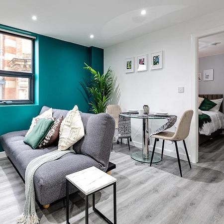 Cosy Modern Apt In Heart Of Stockport - Sleeps 4 Apartamento Exterior foto